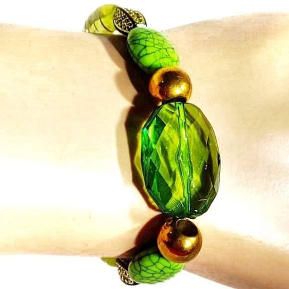 247B069 Hand-made Greens and Golds Bracelet - Picture 1 of 8
